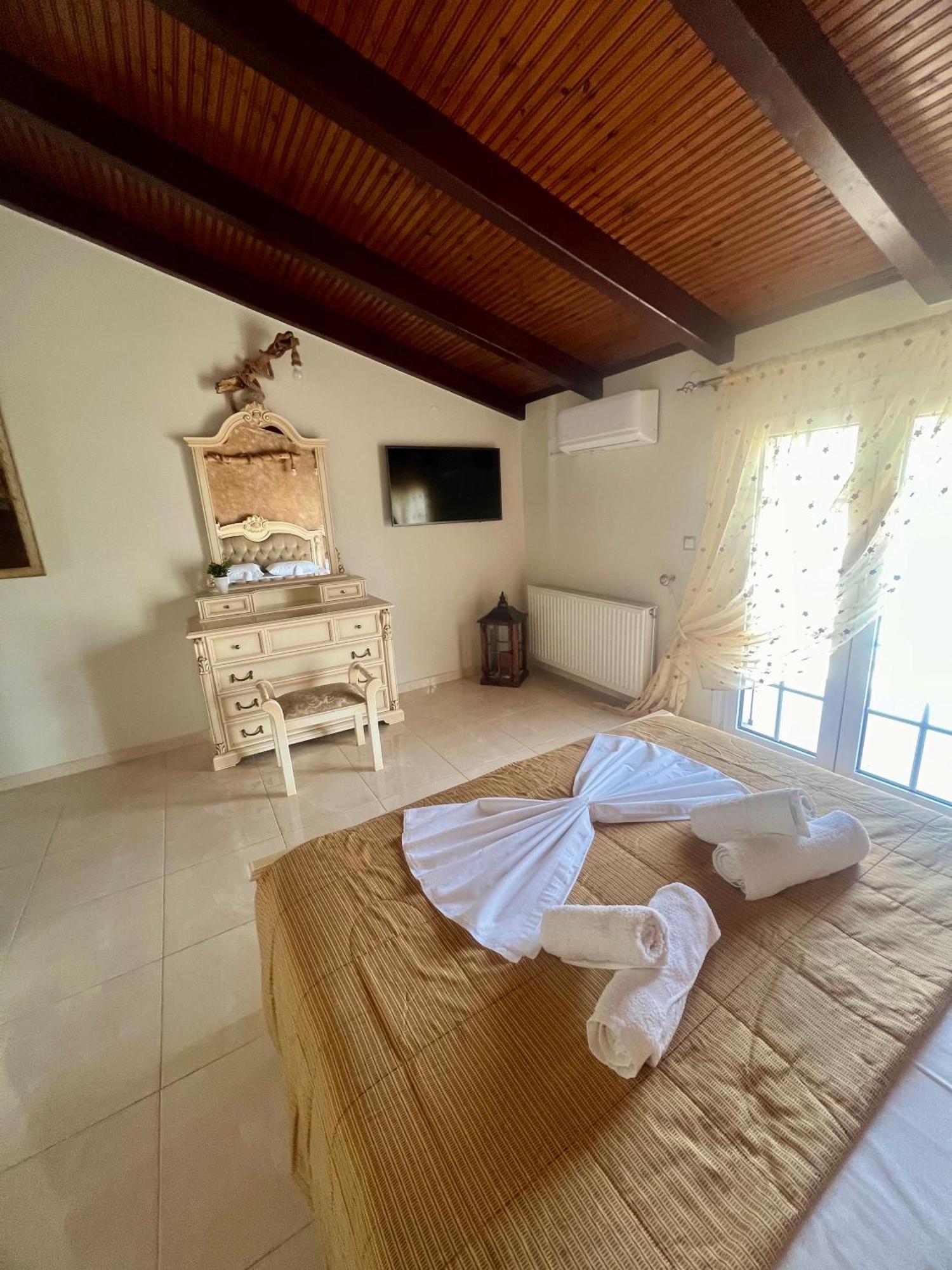 Liberis Loft Suite Αργοστόλι Εξωτερικό φωτογραφία