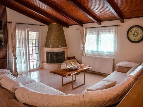 Liberis Loft Suite Αργοστόλι Εξωτερικό φωτογραφία